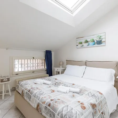 Elly's Parcheggio Privato Appartement