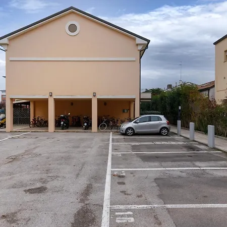 Elly's Parcheggio Privato Appartement Ravenne